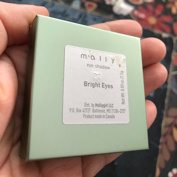 💙5/$30💙 Mally Beauty New Bright Eyes shadow - Picture 3 of 6